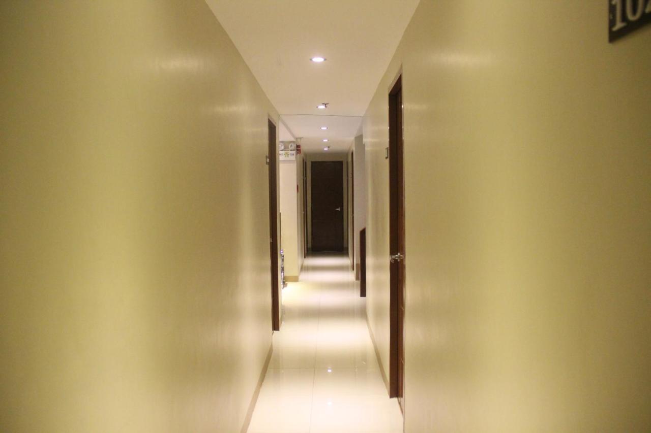 Happytelle Hotel Dipolog Buitenkant foto
